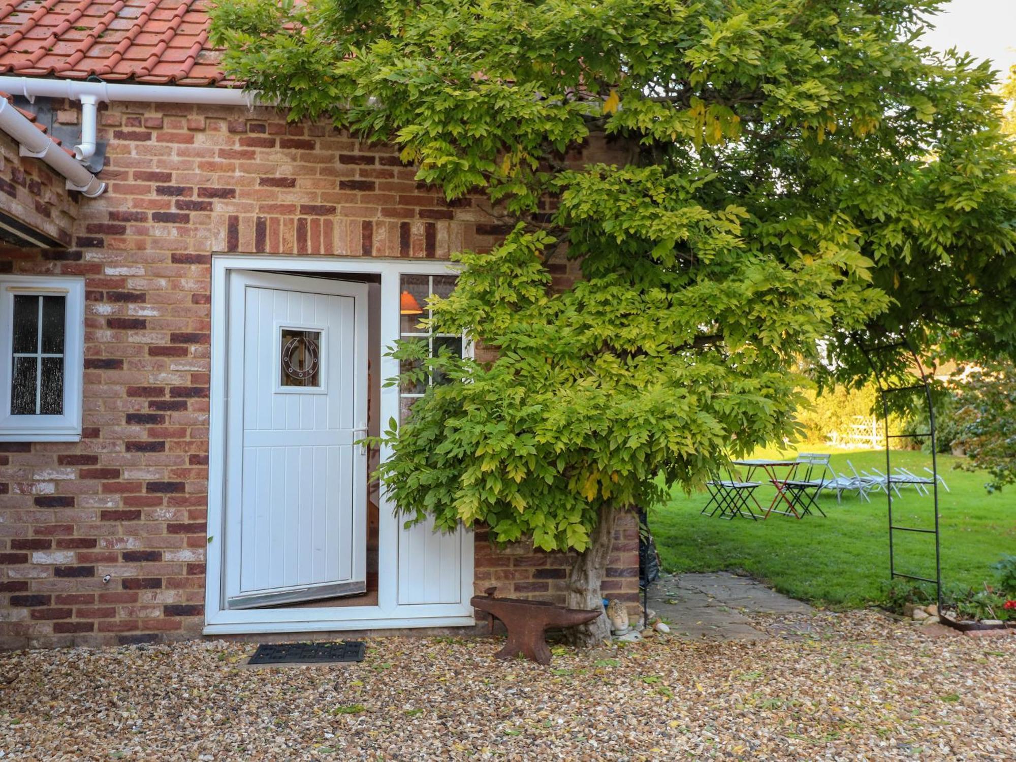 Wisteria Cottage Gayton  Экстерьер фото
